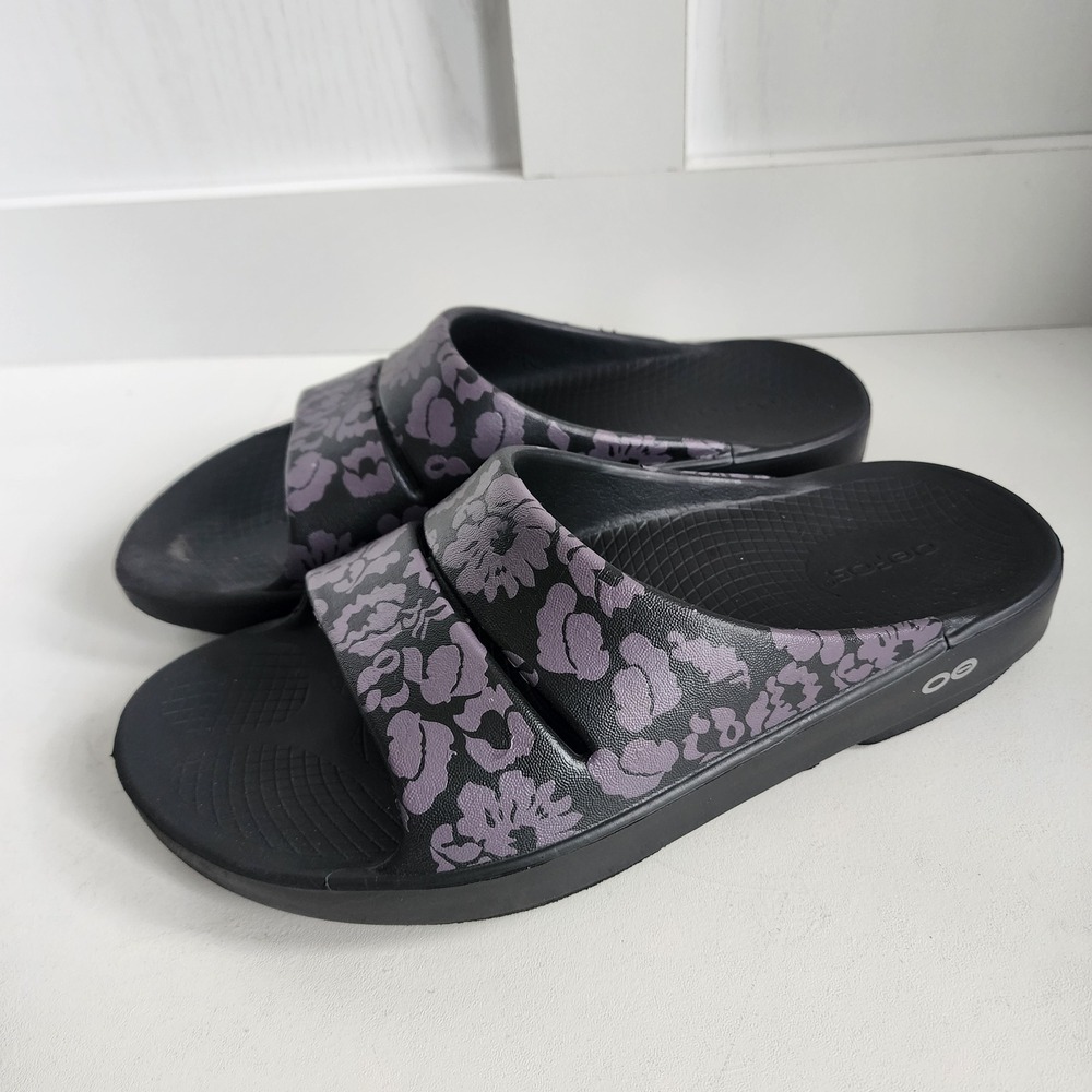 Oofos OOOlala Luxe Slide Sandals Black Purple Floral Recovery Womens 9 Mens 7